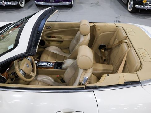 Used 2010 Jaguar XK image 14