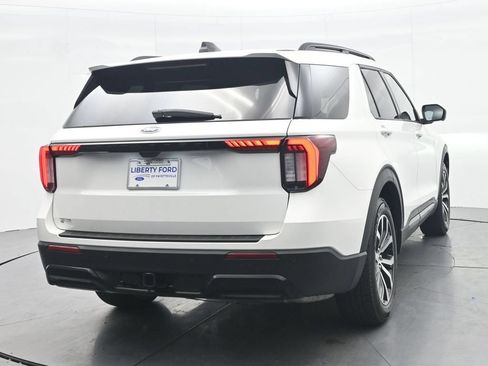 New 2026 Ford Explorer ST-Line w/ Premium Package RWD image 8