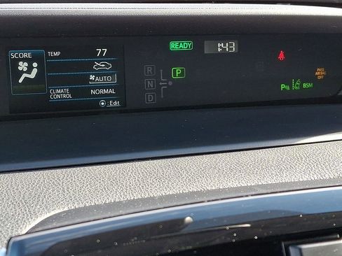 Used 2022 Toyota Prius L Eco image 16