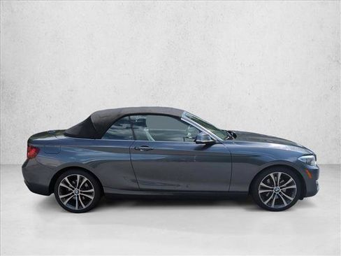 Used 2017 BMW 230i Convertible RWD image 4