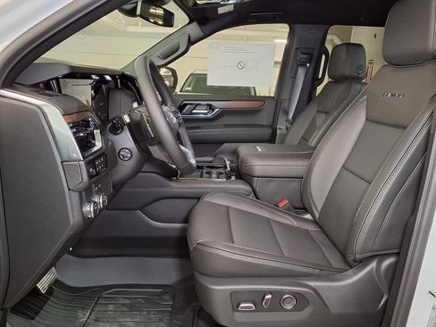 New 2026 GMC Yukon Denali w/ LPO, Floor Liner Package RWD image 15