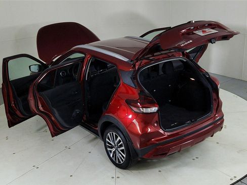 Used 2023 Nissan Kicks SV image 27