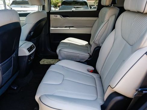 Certified 2024 Hyundai Palisade Calligraphy AWD/4WD image 17