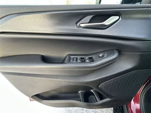 Used 2023 Jeep Grand Cherokee Altitude image 19