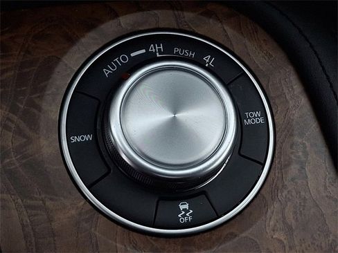 Used 2024 Nissan Armada SL w/ Captain's Chairs Package image 25