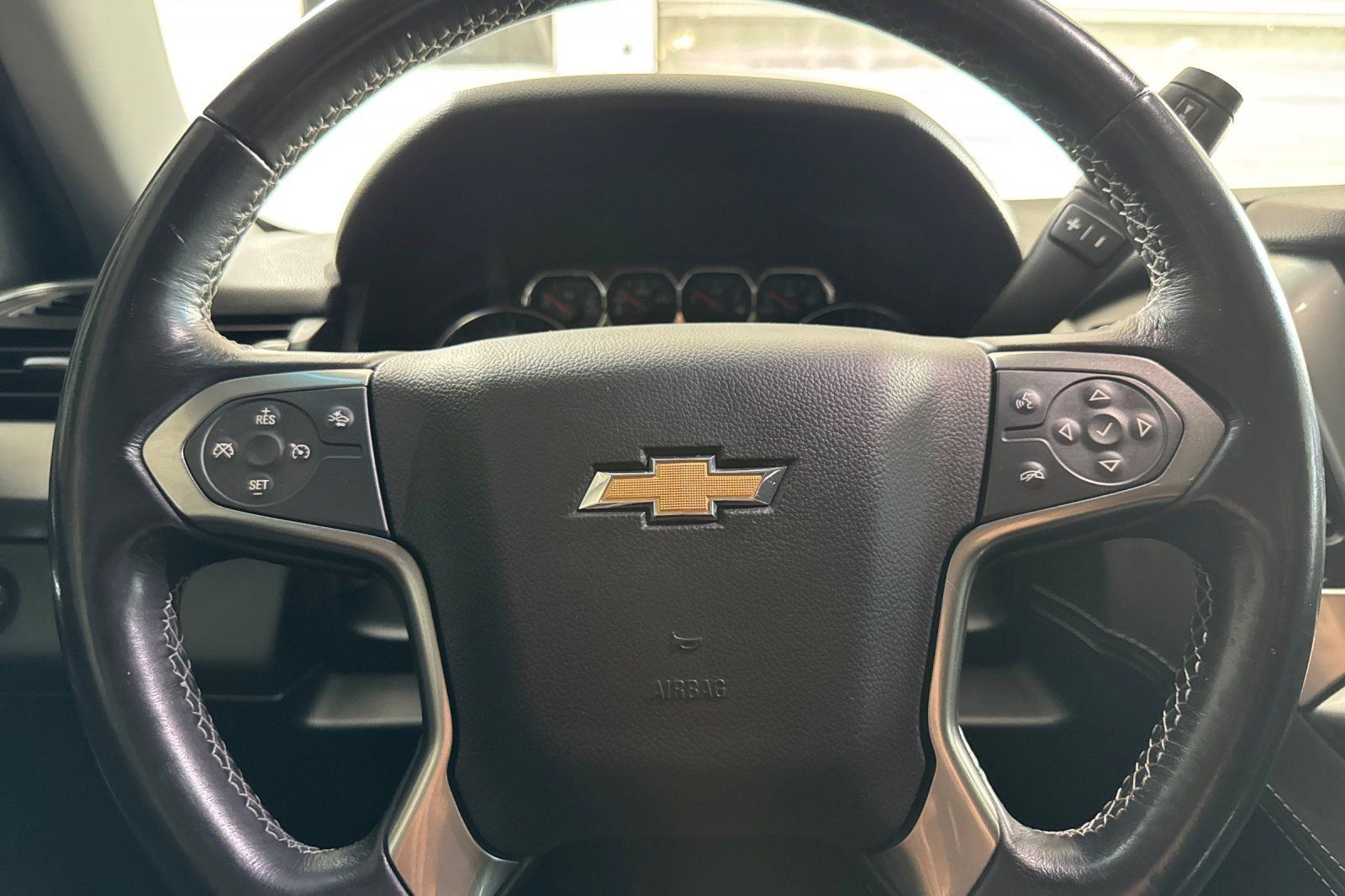 Used 2019 Chevrolet Suburban LT RWD image 30