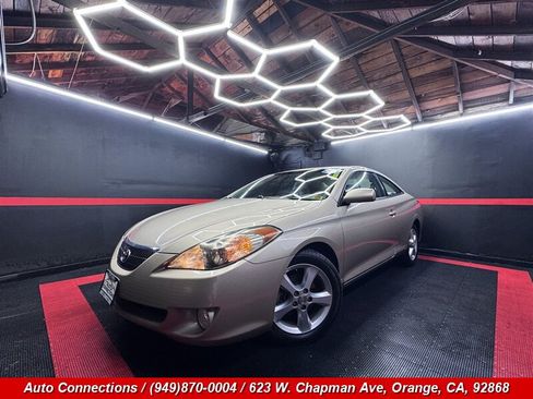 Used 2006 Toyota Solara SE w/ Exterior Pkg FWD image 2