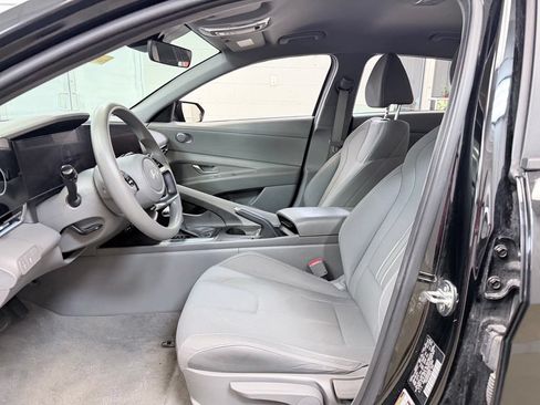 Used 2024 Hyundai Elantra SEL FWD image 13