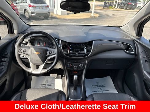 Used 2019 Chevrolet Trax LT w/ LT Convenience Package AWD/4WD image 17