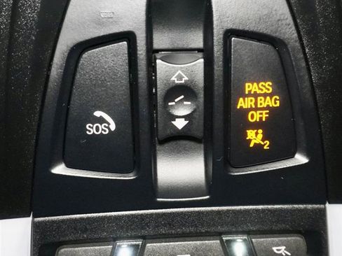 Used 2016 BMW 340i xDrive Sedan image 26