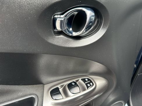 Used 2013 Nissan Juke SL image 11