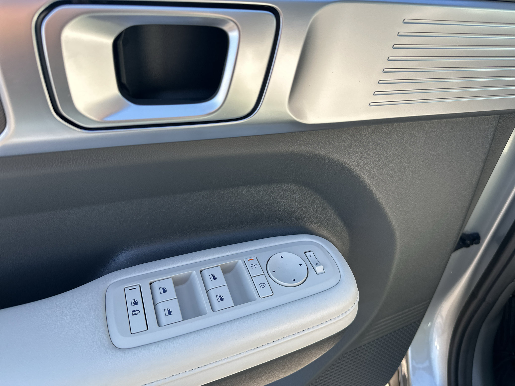 Certified 2026 Hyundai Santa Fe SEL AWD/4WD image 15