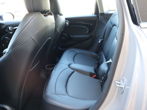 Used 2022 MINI Cooper S w/ Premium Package image 16