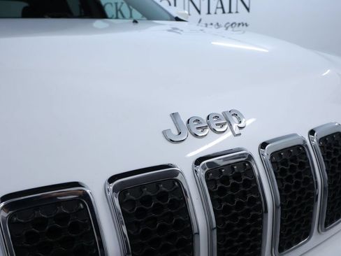 Used 2021 Jeep Cherokee Limited w/ Elite Package AWD/4WD image 9