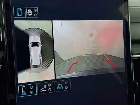 New 2026 GMC Yukon Denali w/ Sun & Power Step Package image 14