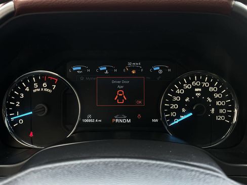 Used 2018 Ford F150 Platinum w/ Technology Package image 5