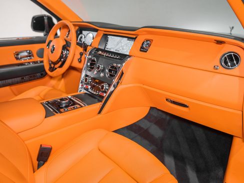 Used 2020 Rolls-Royce Cullinan image 28