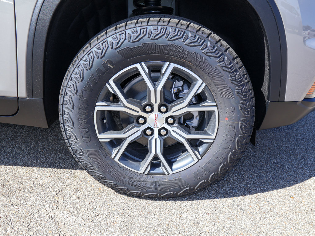 New 2027 GMC Acadia AT4 w/ Luxury Package AWD/4WD image 39