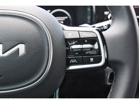 Certified 2023 Kia Sorento SX AWD/4WD image 23