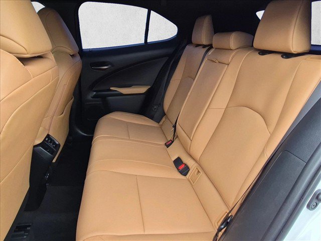 Used 2024 Lexus UX 250h FWD w/ Premium Package image 19