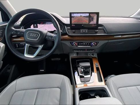 Used 2025 Audi Q5 Premium AWD/4WD image 15