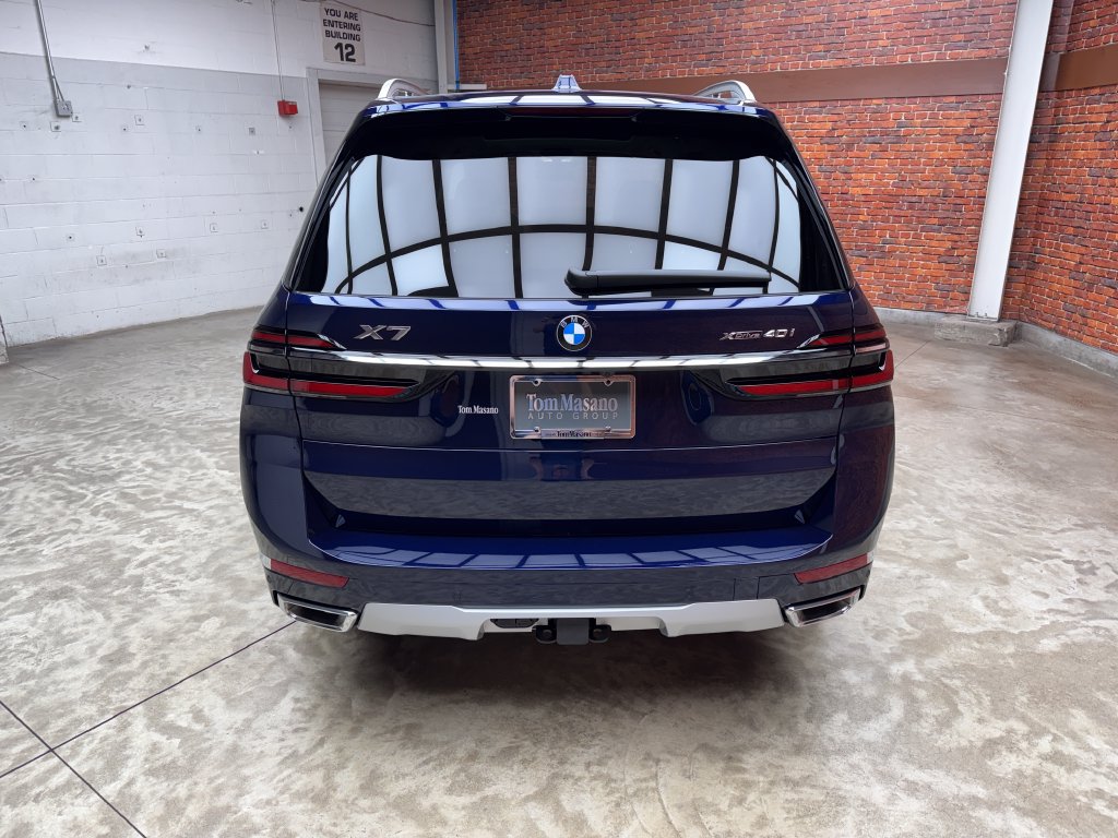 Used 2027 BMW X7 xDrive40i AWD/4WD image 5