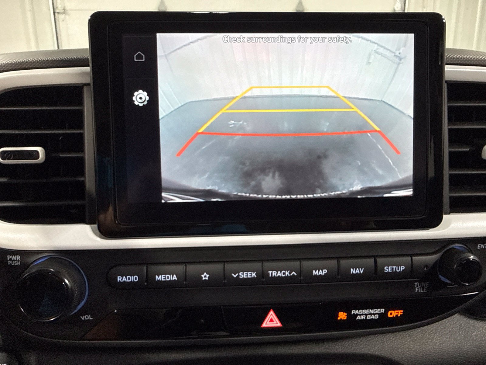 Used 2022 Hyundai Venue Limited FWD image 28