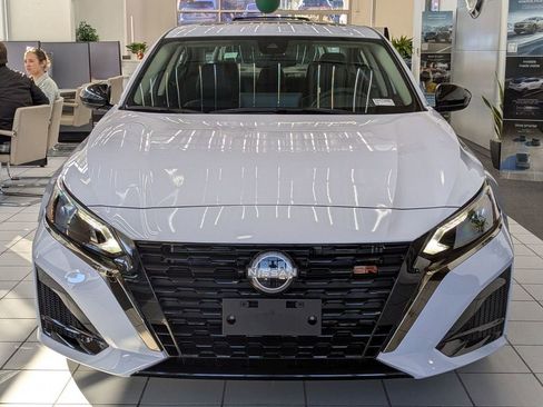 New 2025 Nissan Altima 2.5 SR w/ SR Premium Package image 2