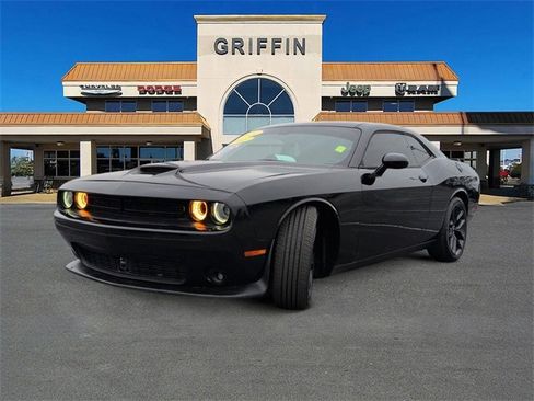 Used 2021 Dodge Challenger GT w/ Plus Package image 11