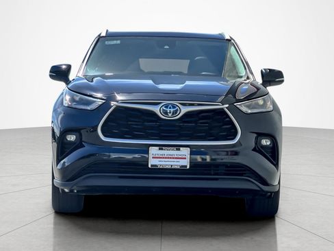 Used 2023 Toyota Highlander XLE FWD image 8