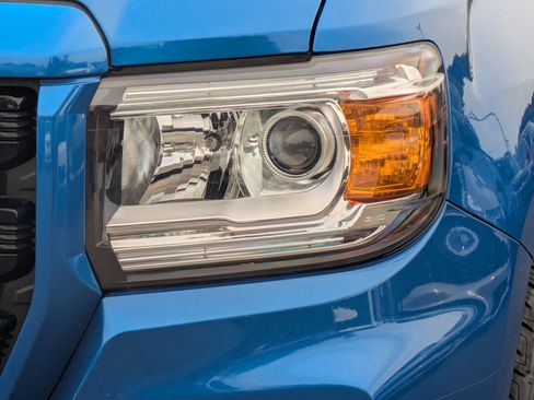 Used 2022 GMC Canyon Elevation w/ Elevation Premium Package image 7