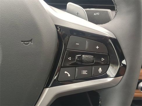 Used 2025 BMW 330i Sedan image 29