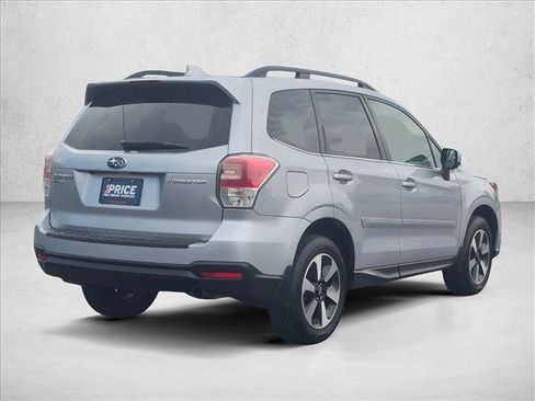Used 2018 Subaru Forester 2.5i Limited AWD/4WD image 4