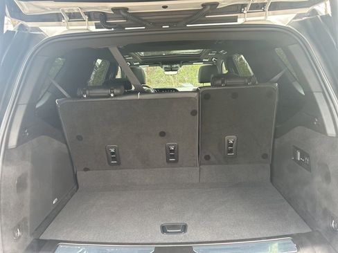 Used 2022 Cadillac Escalade Premium Luxury w/ Performance Package image 28