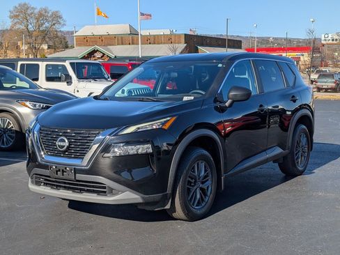 Used 2023 Nissan Rogue S image 3