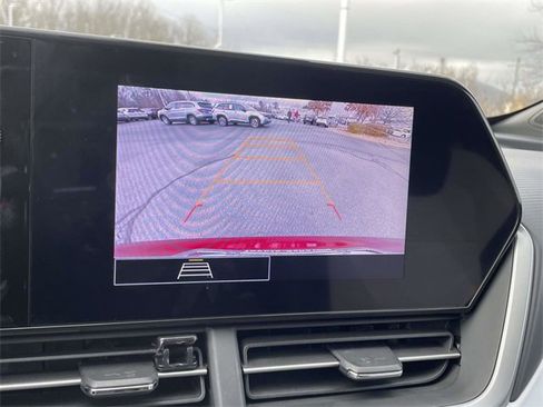 Used 2024 Chevrolet Trax RS w/ Driver Confidence Package image 28