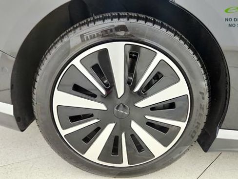 Used 2025 Lucid Air Pure RWD image 77