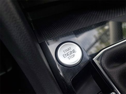 New 2025 Volkswagen Taos S image 22