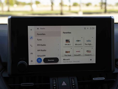 Used 2024 Toyota RAV4 XLE Premium image 29