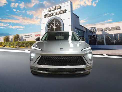 Used 2025 Buick Envision Sport Touring image 11