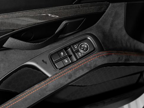 Used 2018 Porsche 911 GT2 RS w/ Weissach Package image 48