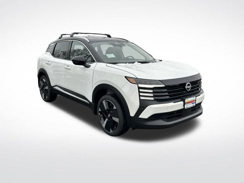 New 2026 Nissan Kicks SR w/ Cold Weather Package image 7