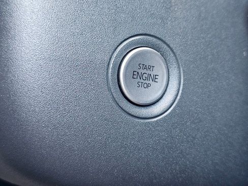 Used 2021 Volkswagen ID.4 Pro S RWD image 41