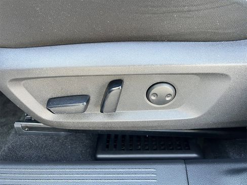 Certified 2023 Nissan Rogue SV image 22