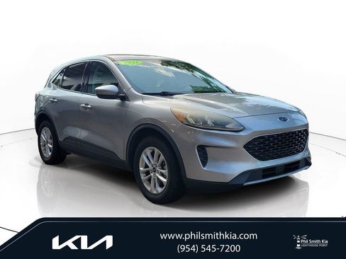 Used 2021 Ford Escape SE FWD image 1