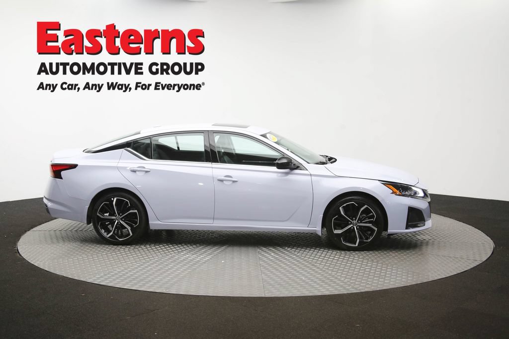 Used 2025 Nissan Altima 2.5 SR w/ SR Premium Package FWD image 48
