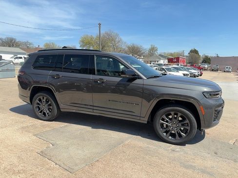New 2026 Jeep Grand Cherokee L Limited AWD/4WD image 5