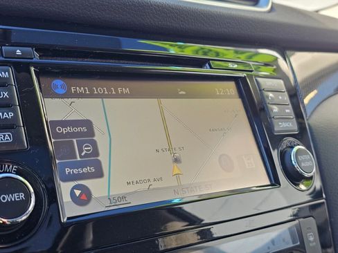 Used 2016 Nissan Rogue SL image 34