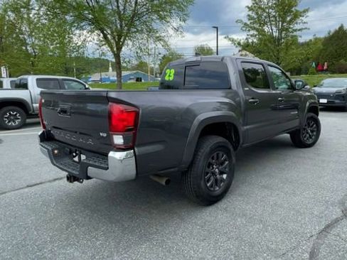 Certified 2023 Toyota Tacoma SR5 AWD/4WD image 8