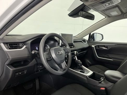 Used 2023 Toyota RAV4 XLE image 9
